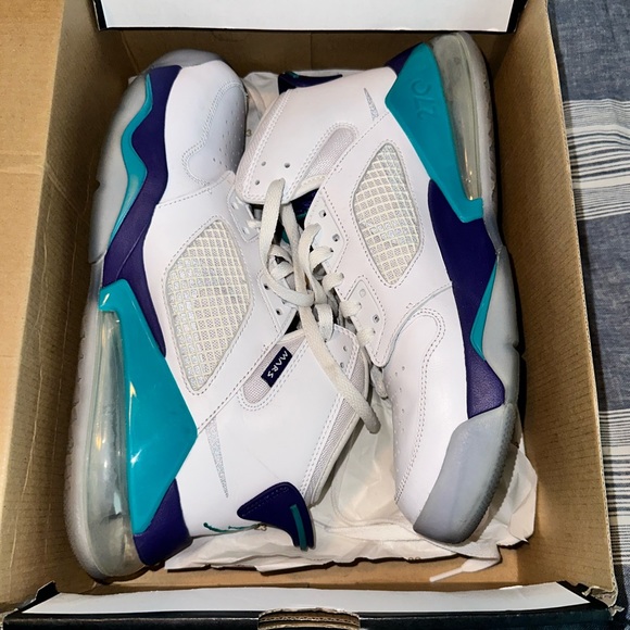 Jordan Mars 270 Grape PERFECT CONDITION - Picture 2 of 12
